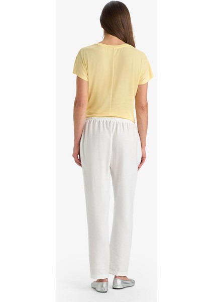 Wide Leg Cep Detaylı Esnek Belli Düz Paça Beyaz Pantolon F0994AX25SM