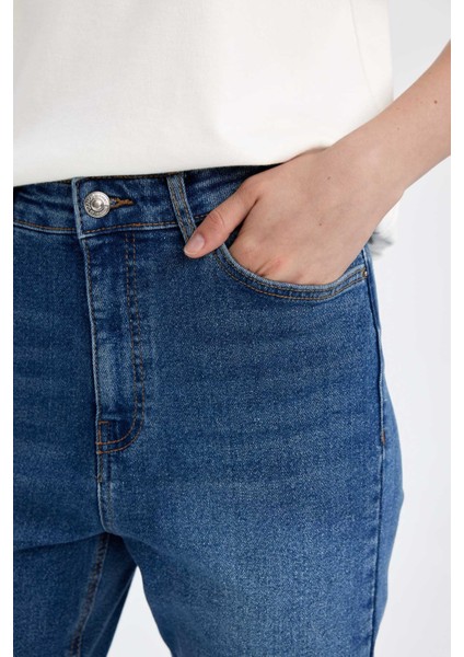 Mary Vintage Straight Fit Yüksek Bel Paça Ucu Kesik Bilek Boy Jean Yıkamalı Pantolon C7366AX24AU indirimleri