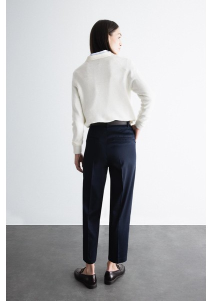 Carrot Fit Kemerli Klasik Pantolon Yüksek Bel Dar Paça Piliseli Basic Düz Kısa Paça D4282AX24AU
