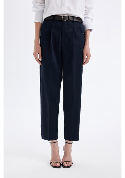 Carrot Fit Kemerli Klasik Pantolon Yüksek Bel Dar Paça Piliseli Basic Düz Kısa Paça D4282AX24AU