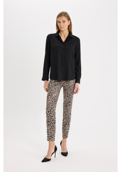 Sigaret Saten Kumaş Pantolon Leopar Desenli Normal Bel Beli Lastikli Düz Paça J8741AZ25SP modelleri