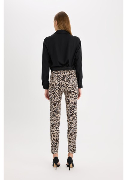 Sigaret Saten Kumaş Pantolon Leopar Desenli Normal Bel Beli Lastikli Düz Paça J8741AZ25SP
