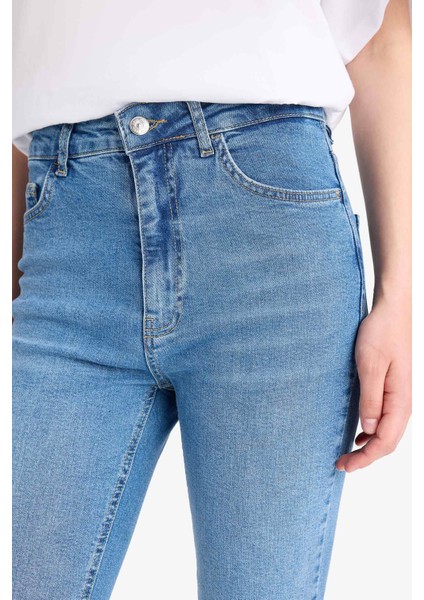 Crop Flare Fit Yüksek Bel Bilek Boy Jean Yıkamalı Pantolon E8018AX25SM