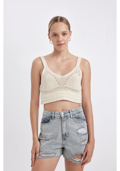 Mom Fit Yüksek Bel Kesik Uçlu Paça Jean Şort B7684AX24HS modelleri