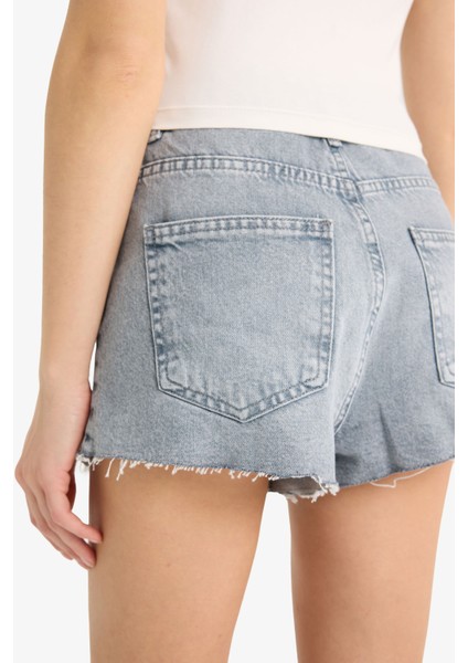 Yüksek Bel Paça Ucu Kesik Jean Şort