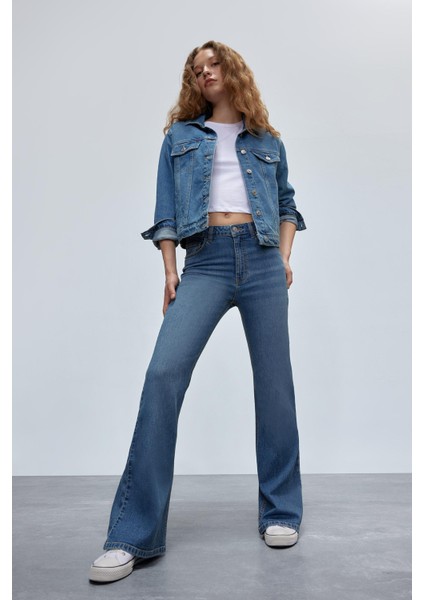 Mia Yüksek Bel Geniş Paça Jean Pantolon D6640AX25SP fiyatları