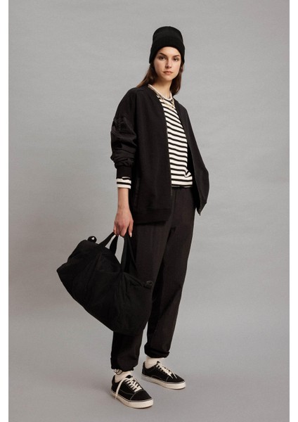 Jogger Eşofman Altı Basic Düz Beli Lastikli Ayarlanabilir Lastik Paçalı Cepli C0122AX24SP fiyatları