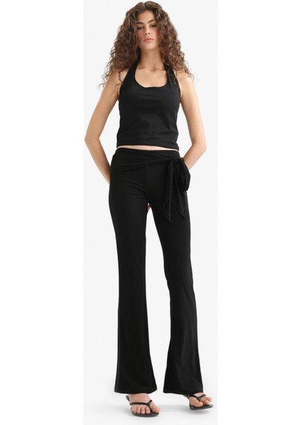 Flare Fit Normal Bel Bağlamalı Standart Boy Pantolon fırsatları