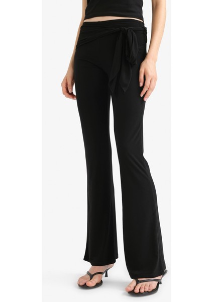 Flare Fit Normal Bel Bağlamalı Standart Boy Pantolon indirimleri