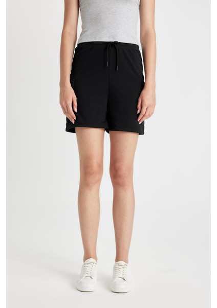 Regular Fit Düz Paça Şort Y0102AZ24SM fırsatları