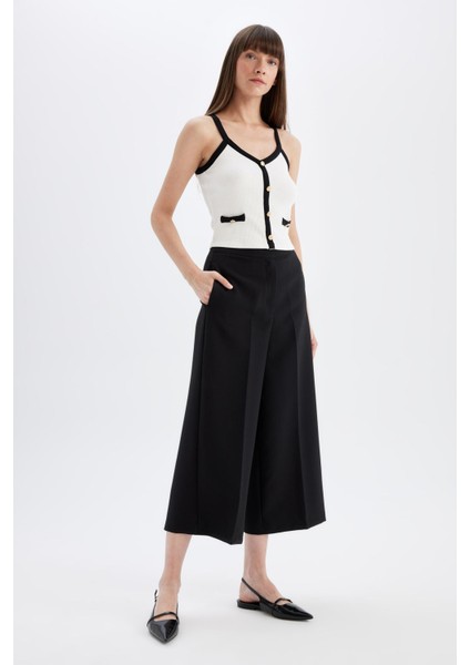 Klasik Chino Kumaş Pantolon Culotte Siyah Basic Düz Normal Bel Cepli Geniş Paça C2052AX24AU modelleri
