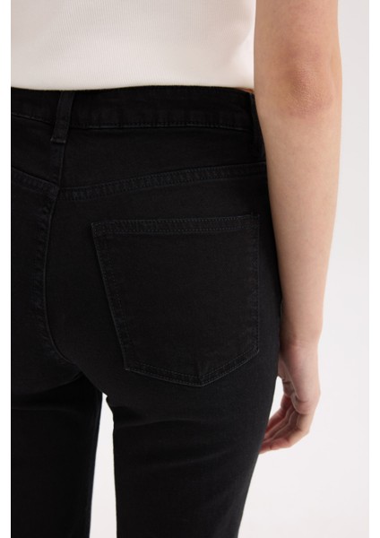 Mia Yüksek Bel Düz Paça Cepli Jean Pantolon D6639AX25SP