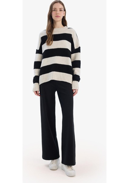 Wide Leg Standart Boy Basic Düz Geniş Bol Paça Eşofman Altı E7952AX25SP fırsatları