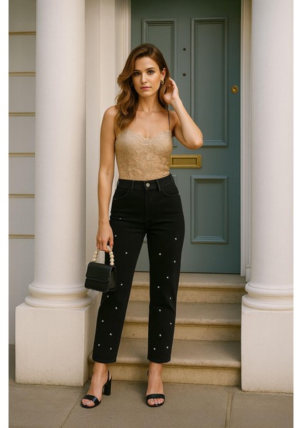Kadın Yıldız Taş Detaylı Straight Fit Jean Pantolon