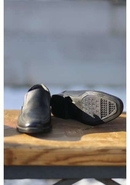 Klasik Kundura Hakiki Deri Kauççuk Taban Bağcıksız Mevsimlik Babalar Için fiyatları