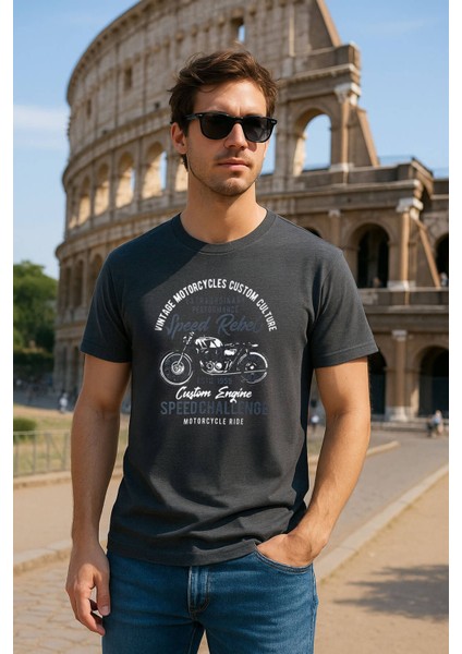 Erkek %100 Pamuk Bisiklet Yaka Motor Baskılı T-Shirt