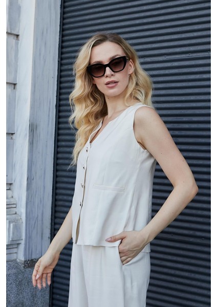 Kadın Likrasız Ipeksi Modal Yumuşak Dokulu Kumaş Flato Cepli Düğmeli Yelek-Krem indirimleri