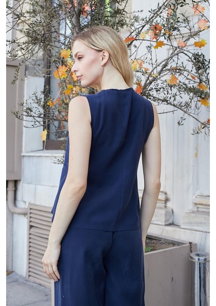 Kadın Likrasız Ipeksi Modal Yumuşak Dokulu Kumaş Flato Cepli Düğmeli Yelek-Lacivert modelleri