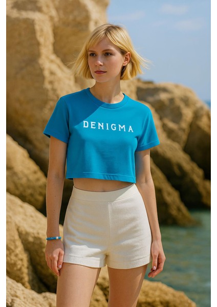 Kadın Bisiklet Yaka Kısa Kollu Crop T-Shirt