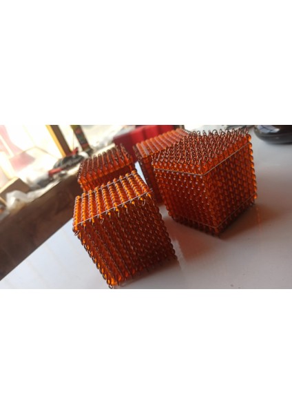 Montessori Binlik Küp (Turuncu Boncuk) Binlik Küp Montessori Binlik Küp 1 Adet modelleri