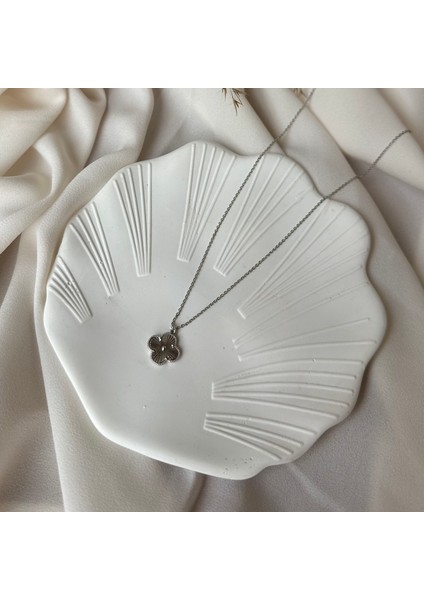 Silver Yonca Kolye