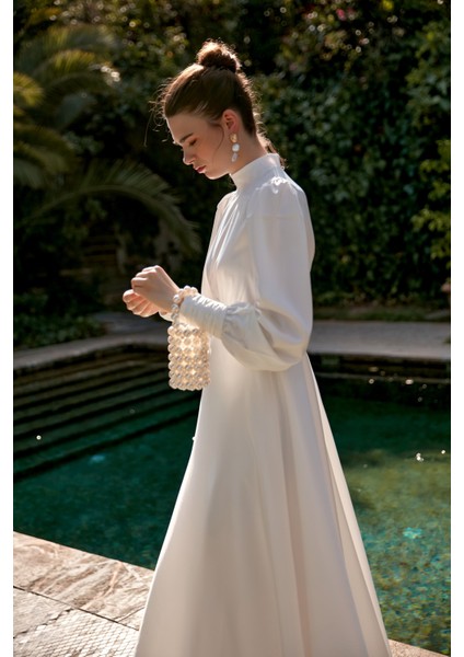 Beyaz Kuyruklu Elena Elbise indirimleri