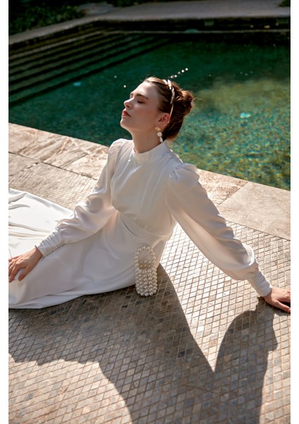 Beyaz Kuyruklu Elena Elbise