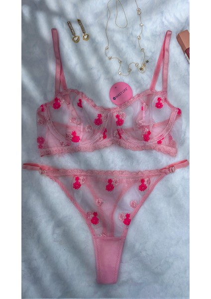 Balenli Çiçek Işlemeli Sütyen Takım Pudra fiyatları