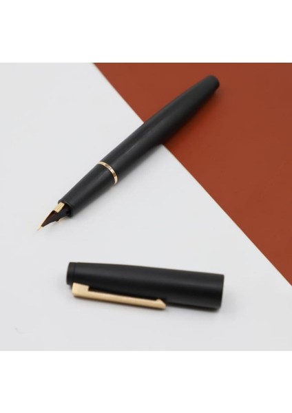 Kişiye Özel Isim Yazılı Bradley Serisi Siyah Dolma Kalem | Şık ve Kurumsal Hediye modelleri