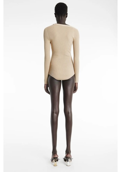 V Yaka Düğmeli Ekru Body Slim Fit Kadın Triko Body Suit 70% Viskon fiyatları