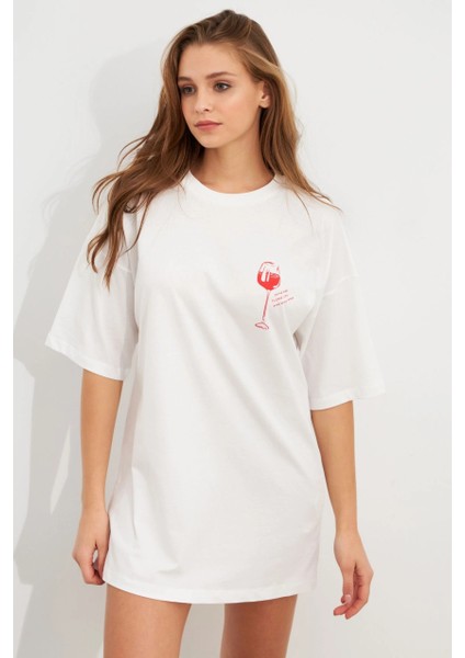 Kadın Beyaz Oversize Pijama T-Shirt TPG14 fırsatları