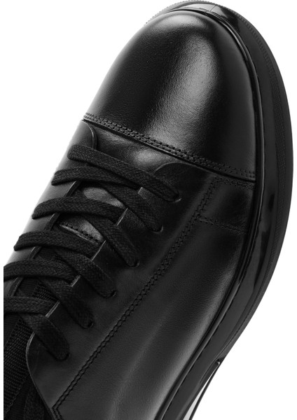 Erkek Siyah Bağcıklı Kalın Tabanlı Deri Sneaker 25WFD633118