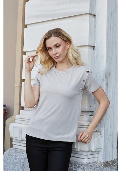 Kadın Kaliteli Modal Kumaş Sıfır Yaka Düğme Aksesuarlı Kısa Kol T-Shirt Bluz-Taş fırsatları