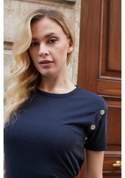 Kadın Kaliteli Modal Kumaş Sıfır Yaka Düğme Aksesuarlı Kısa Kol T-Shirt Bluz-Lacivert fırsatları