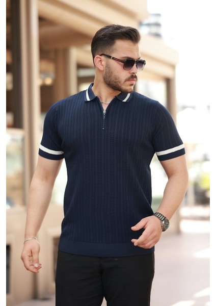 Erkek Yaka ve Kolları Çizgi Detaylı Fermuarlı Kısa Kollu T-Shirt