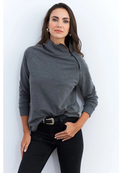 Kadın Antrasit Yakası Fermuarlı Sweatshirt TF11