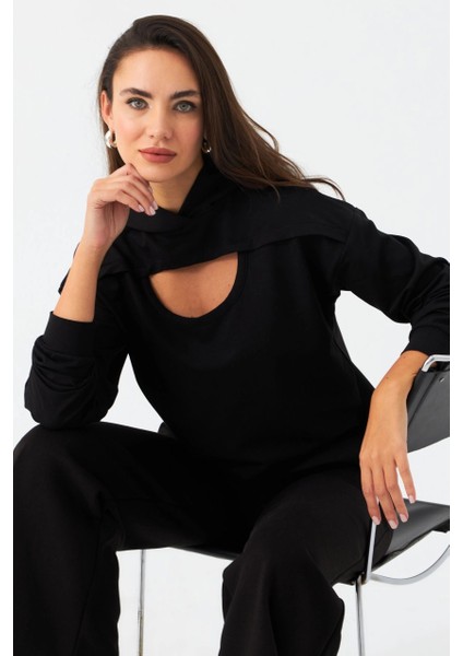 Kadın Siyah Önü Pencereli Kapüşonlu Sweatshirt TF38