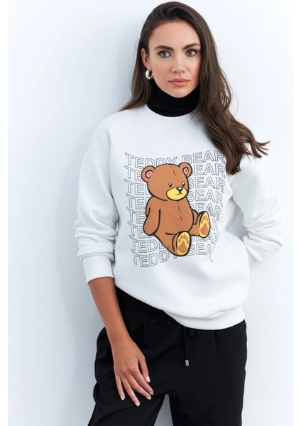Kadın Ekru Ayıcık Baskılı Sweatshirt MZM288