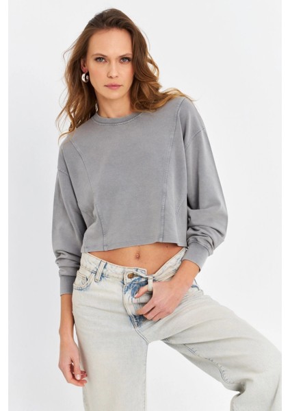 Kadın Gri Salaş Crop Sweatshirt ZH08