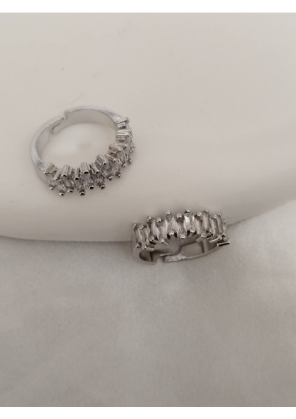 Ladybirdbujiteri Zirkon Taşlı Baget Kesim Özel Seri Yarım Tur Ayarlanabilir Çelik Yüzük