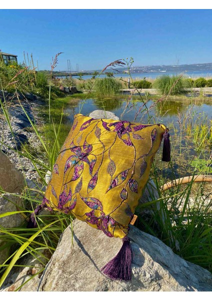 Altın Yaprak Rüyası (Kalın El Işi Püsküllü) 45X45 Kırlent (premium) indirimleri