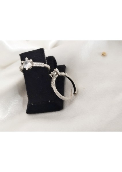 Ladybirdbujiteri Yanları Taşlı Ayarlanabilir Model Çiçek Figur Zirkon Taşlı Tektaş Çelik Yüzük fiyatları