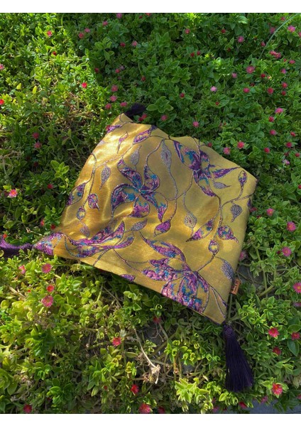 Altın Yaprak Rüyası (Kalın El Işi Püsküllü) 45X45 Kırlent (premium)