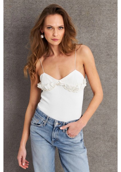 Kadın Ekru İp Askılı Çıtçıtlı Body SH20208 modelleri