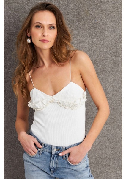 Kadın Ekru İp Askılı Çıtçıtlı Body SH20208 fırsatları