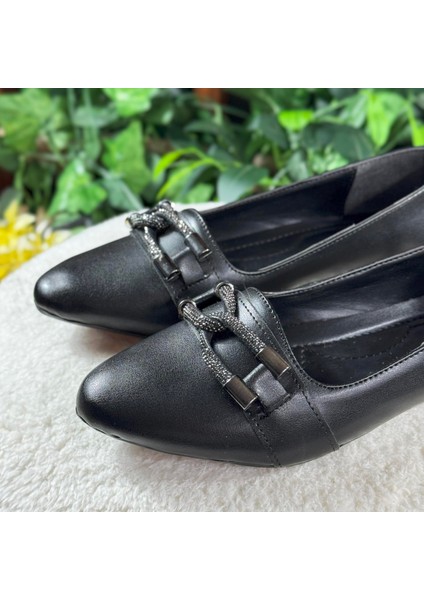 Taş Detaylı Tokalı Klasik Babet M1079 fiyatları