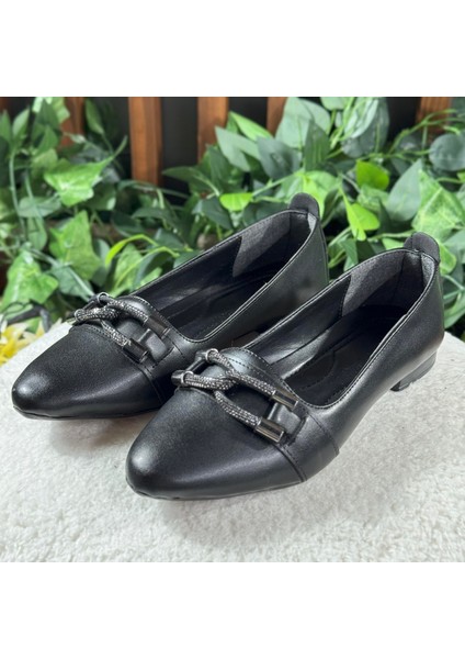 Taş Detaylı Tokalı Klasik Babet M1079 modelleri