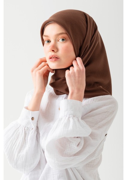 Soft Pamuk Jakarlı Eşarp – Doğal Dokulu, Hafif ve Nefes Alan Kumaş- Bambu Kraş Eşarp Yumuşak Dokulu Düz Renk Eşarp, Tesettür Eşarp modelleri