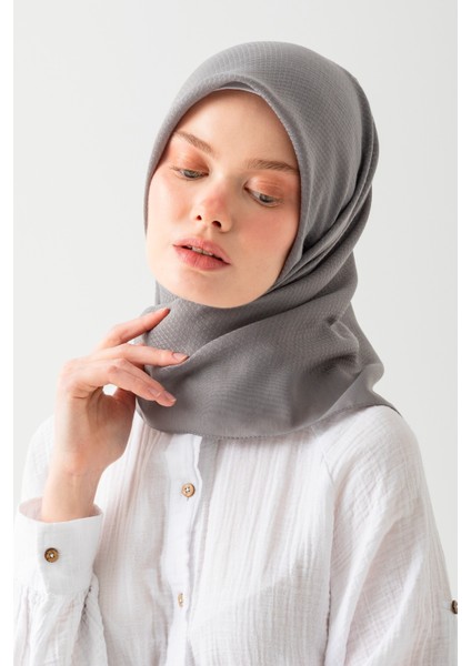 Soft Pamuk Jakarlı Eşarp – Doğal Dokulu, Hafif ve Nefes Alan Kumaş- Bambu Kraş Eşarp Yumuşak Dokulu Düz Renk Eşarp, Tesettür Eşarp modelleri