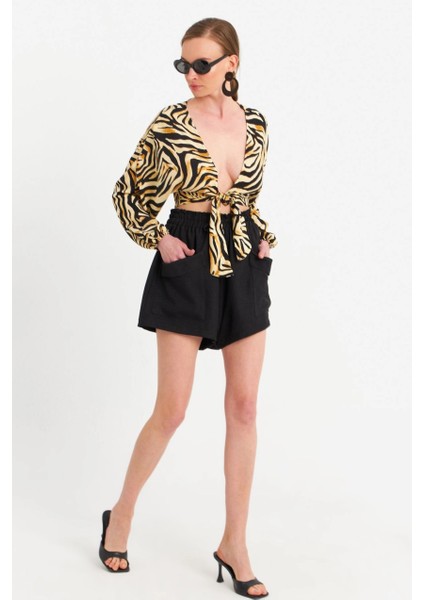 Kadın Siyah Cepli Şort ROP103